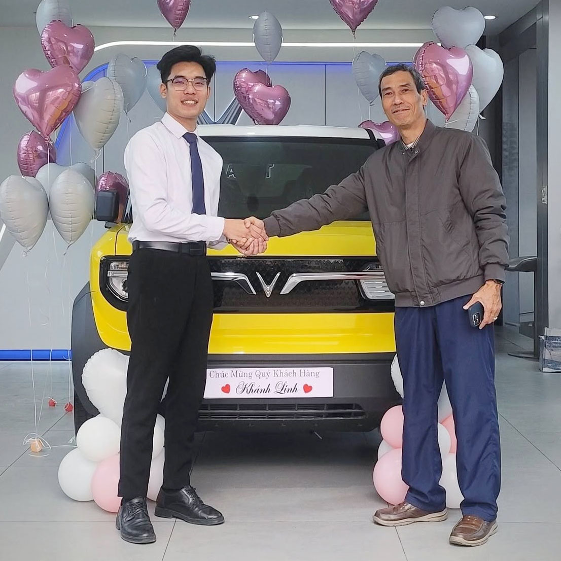 Hình ảnh bàn giao xe 4