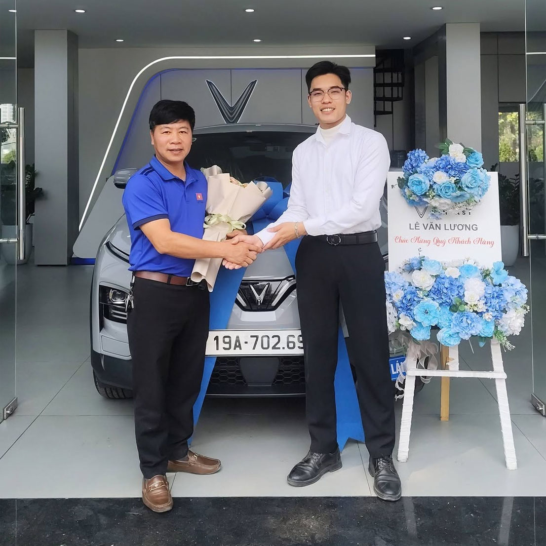 Hình ảnh bàn giao xe 6