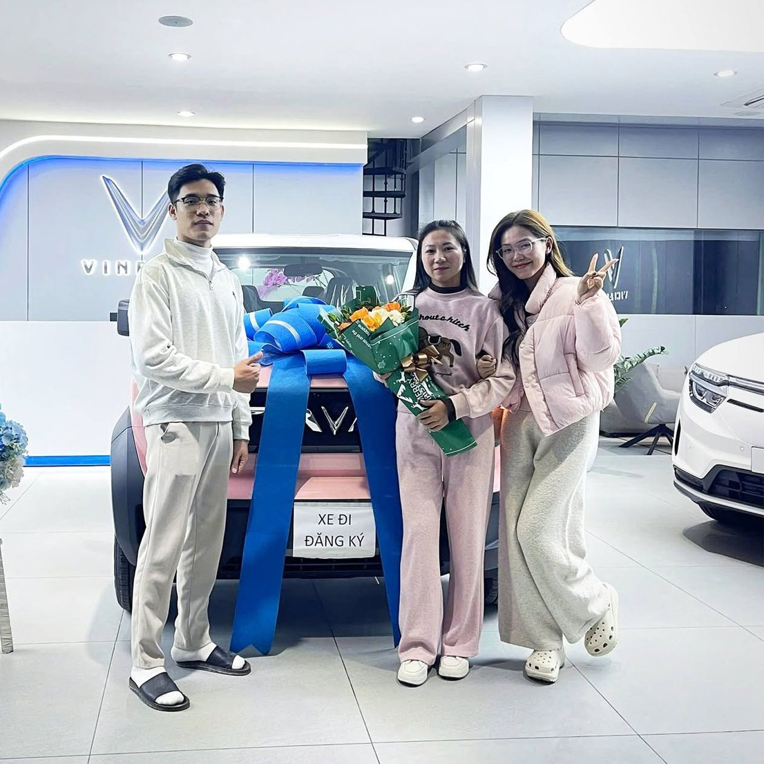 Hình ảnh bàn giao xe 1